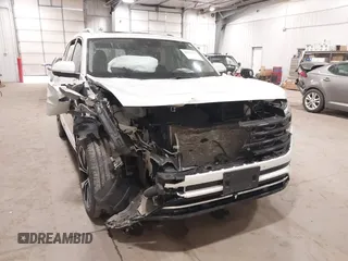 2024 Volkswagen Atlas SEL Premium R-Line z VIN 1V2FR2CA0RC507586, wystawiony jako IAAI lot #40921678 z przebiegiem 26 996 mil mil oraz . Historia ofert i sprzedaży dostępna na DreamBid. Obrazek 6.