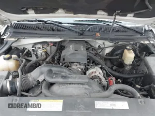 1999 Chevrolet Silverado 1500 LS with VIN 1GCEK14T2XZ125789, listed as a IAAI auction lot 40958507 with 178,496 mi miles. Bid and sale history available at carsss.com. Image 10.