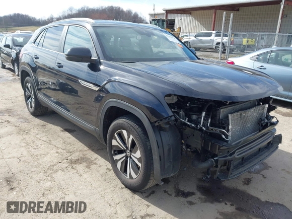 2024 Volkswagen Atlas SE z VIN 1V2LE2CA7RC230983, wystawiony jako IAAI lot #41786500 z przebiegiem 34 241 mil mil oraz . Historia ofert i sprzedaży dostępna na DreamBid. Obrazek 1.
