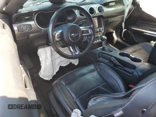 2021 Ford Mustang GT z VIN 1FA6P8CF0M5147552, wystawiony jako Copart lot #45904745 z przebiegiem Nie podano mil oraz Nie do naprawy. Historia ofert i sprzedaży dostępna na DreamBid. Obrazek 8.
