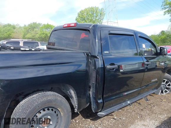 2018 Toyota Tundra SR5 z VIN 5TFDW5F15JX766487, wystawiony jako IAAI lot #42201299 z przebiegiem 251 069 mil mil oraz . Historia ofert i sprzedaży dostępna na DreamBid. Obrazek 13.