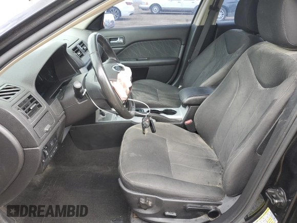 2010 Mercury Milan with VIN 3MEHM0HA1AR607674, listed as a Copart auction lot 54828535 with 105,753 mi miles and Salvage title. Bid and sale history available at DreamBid. Image 7.