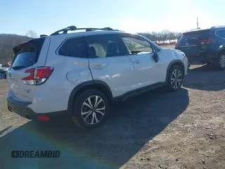 2024 Subaru Forester Limited with VIN JF2SKAKCXRH504782, listed as a IAAI auction lot 41235214 with 9,507 mi miles. Bid and sale history available at carsss.com. Image 4.