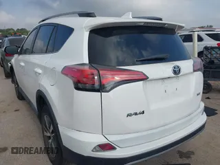 2018 Toyota RAV4 XLE z VIN 2T3WFREV2JW501356, wystawiony jako IAAI lot #42087027 z przebiegiem 32 117 mil mil oraz . Historia ofert i sprzedaży dostępna na DreamBid. Obrazek 3.
