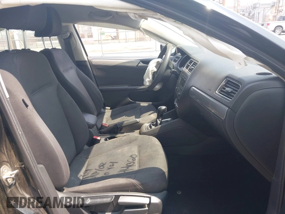 2015 Volkswagen Jetta SE z VIN 3VWD17AJXFM259306, wystawiony jako IAAI lot #42418042 z przebiegiem 199 780 mil mil oraz . Historia ofert i sprzedaży dostępna na DreamBid. Obrazek 5.