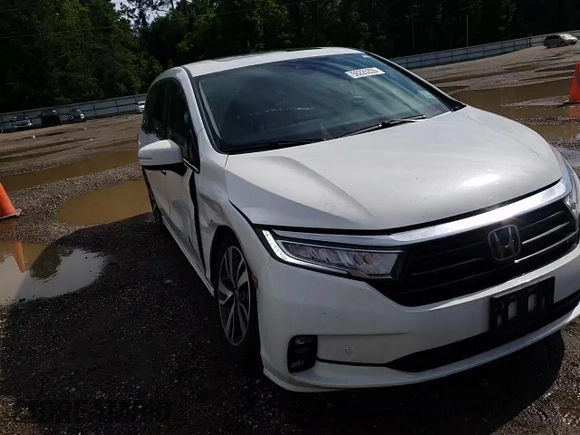 2024 Honda Odyssey Touring with VIN 5FNRL6H84RB024909, listed as a Copart auction lot 56226255 with 11,094 mi miles and Salvage title. Bid and sale history available at DreamBid. Image 14.