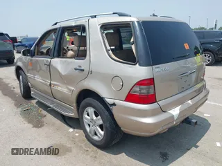 2005 Mercedes-Benz M 350 with VIN 4JGAB57E75A557255, listed as a IAAI auction lot 42443892 with 199,968 mi miles and . Bid and sale history available at DreamBid. Image 3.