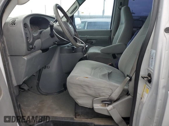 2008 Ford Econoline Passenger XL with VIN 1FBNE31LX8DA20587, listed as a Copart auction lot 47973485 with 218,047 mi miles and Clean Title. Bid and sale history available at carsss.com. Image 7.