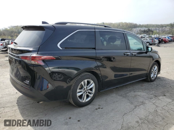 2022 Toyota Sienna XLE with VIN 5TDJRKEC8NS128404, listed as a Copart auction lot 54226825 with 44,459 mi miles and Salvage Title. Bid and sale history available at carsss.com. Image 3.