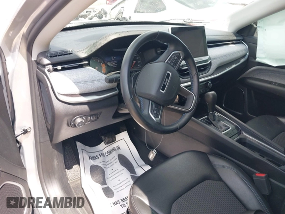 2022 Jeep Compass Latitude z VIN 3C4NJCBB7NT189257, wystawiony jako IAAI lot #42250218 z przebiegiem 13 743 mil mil oraz . Historia ofert i sprzedaży dostępna na DreamBid. Obrazek 5.