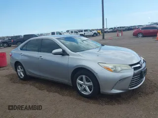 2015 Toyota Camry XLE with VIN 4T1BF1FK1FU475840, listed as a IAAI auction lot 41669607 with 104,881 mi miles. Bid and sale history available at carsss.com. Image 13.