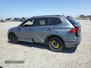 2022 Volkswagen Tiguan SE R-Line Black z VIN 3VVCB7AX5NM126601, wystawiony jako Copart lot #60935515 z przebiegiem 67 801 mil mil oraz Szkoda całkowita • Salvage title. Historia ofert i sprzedaży dostępna na DreamBid. Obrazek 2.