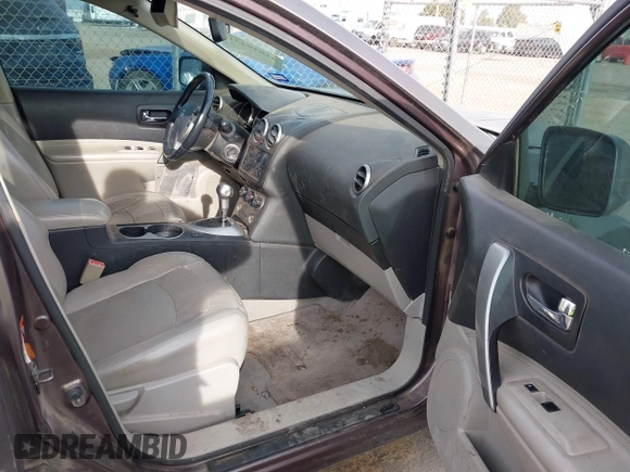 2009 Nissan Rogue SL with VIN JN8AS58T19W329251, listed as a IAAI auction lot 41849431 with 240,801 mi miles and . Bid and sale history available at DreamBid. Image 5.