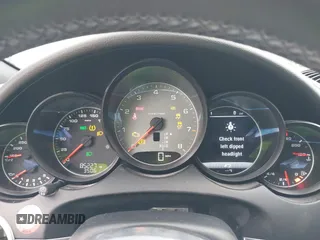 2017 Porsche Cayenne S z VIN WP1AB2A2XHLA51668, wystawiony jako IAAI lot #42347854 z przebiegiem 85 227 mil mil oraz . Historia ofert i sprzedaży dostępna na DreamBid. Obrazek 7.