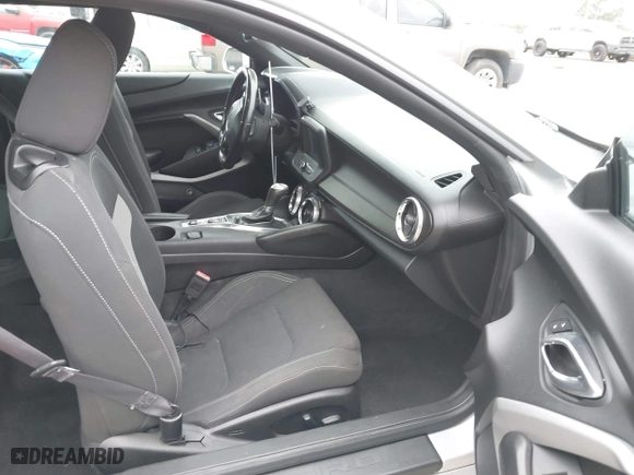 2017 Chevrolet Camaro 1LT with VIN 1G1FB1RXXH0142127, listed as a IAAI auction lot 41731901 with 87,961 mi miles. Bid and sale history available at carsss.com. Image 5.