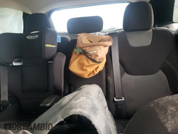 2017 Jeep Cherokee Altitude с VIN 1C4PJMAS7HW531983, выставлен на аукционе Copart как лот 55835855 с пробегом 111 511 миль миль и Списание • Salvage title. История ставок и продаж доступна на DreamBid. Изображение 10.