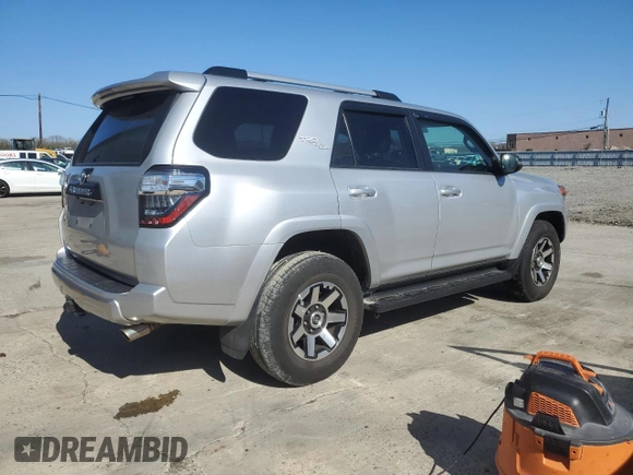 2018 Toyota 4Runner SR5 with VIN JTEBU5JR7J5506500, listed as a Copart auction lot 51269645 with 45,292 mi miles and Salvage Title. Bid and sale history available at carsss.com. Image 3.