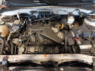 2006 Ford Escape XLT with VIN 1FMYU03196KA11342, listed as a IAAI auction lot 42237654 with 146,929 mi miles and . Bid and sale history available at DreamBid. Image 10.