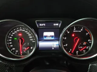 2019 Mercedes-Benz GLE 43 AMG with VIN 4JGED6EB5KA133627, listed as a Copart auction lot 54319715 with 47,314 mi miles and Clean title. Bid and sale history available at DreamBid. Image 9.