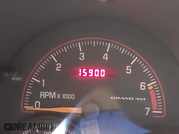 2002 Pontiac Grand Am SE1 z VIN 1G2NF52FX2C128240, wystawiony jako IAAI lot #41356415 z przebiegiem 15 900 mil mil oraz . Historia ofert i sprzedaży dostępna na DreamBid. Obrazek 15.
