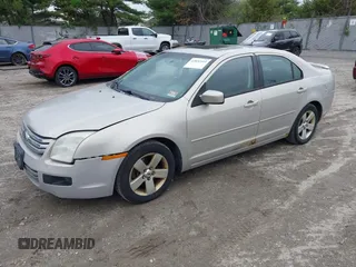 2009 Ford Fusion SE with VIN 3FAHP07159R162125, listed as a IAAI auction lot 42032515 with 339,243 mi miles. Bid and sale history available at carsss.com. Image 2.