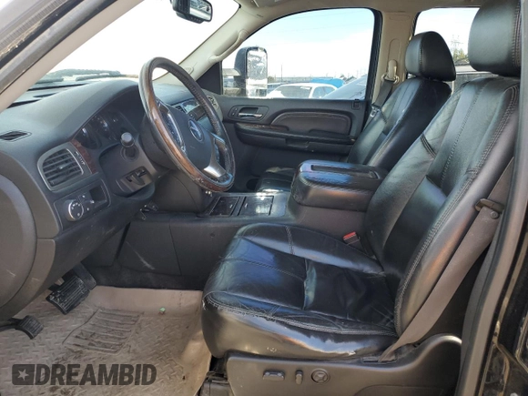 2007 GMC Sierra Denali z VIN 2GTEK638171707014, wystawiony jako Copart lot #42591155 z przebiegiem 263 123 mil mil oraz Szkoda całkowita • Salvage title. Historia ofert i sprzedaży dostępna na DreamBid. Obrazek 7.