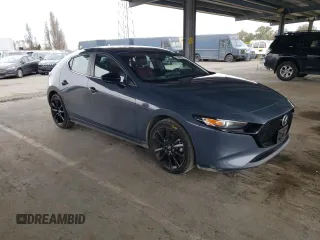 2024 Mazda 3 S Carbon Edition с VIN JM1BPBLM5R1701011, выставлен на аукционе Copart как лот 47946365 с пробегом 27 132 миль миль и Списание • Salvage title. История ставок и продаж доступна на DreamBid. Изображение 4.