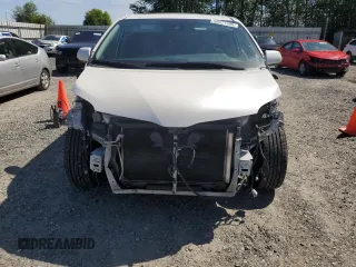 2020 Toyota Sienna XLE Auto Access Seat with VIN 5TDYZ3DC5LS077219, listed as a Copart auction lot 58377395 with 104,517 mi miles and Salvage title. Bid and sale history available at DreamBid. Image 5.