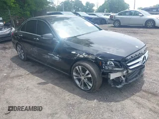 2016 Mercedes-Benz C 300 z VIN WDDWF4JB8GR151812, wystawiony jako IAAI lot #42217727 z przebiegiem 93 047 mil mil oraz . Historia ofert i sprzedaży dostępna na DreamBid. Obrazek 1.