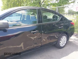 2012 Nissan Versa S z VIN 3N1CN7AP7CL942334, wystawiony jako IAAI lot #42744514 z przebiegiem 157 841 mil mil oraz . Historia ofert i sprzedaży dostępna na DreamBid. Obrazek 12.