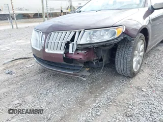 2011 Lincoln MKZ with VIN 3LNHL2GC9BR769486, listed as a IAAI auction lot 41191841 with 59,087 mi miles. Bid and sale history available at carsss.com. Image 6.