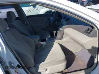 2007 Toyota Camry CE with VIN 4T1BE46K47U706736, listed as a IAAI auction lot 41760496 with 205,016 mi miles. Bid and sale history available at carsss.com. Image 5.