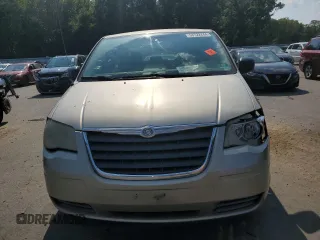 2008 Chrysler Town & Country LX with VIN 2A8HR44H68R617462, listed as a Copart auction lot 68522444 with 169,155 mi miles and Salvage Title. Bid and sale history available at DreamBid. Image 5.