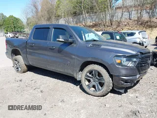 2021 Ram 1500 Big Horn z VIN 1C6SRFFT4MN722848, wystawiony jako IAAI lot #42133016 z przebiegiem 37 187 mil mil oraz . Historia ofert i sprzedaży dostępna na DreamBid. Obrazek 1.