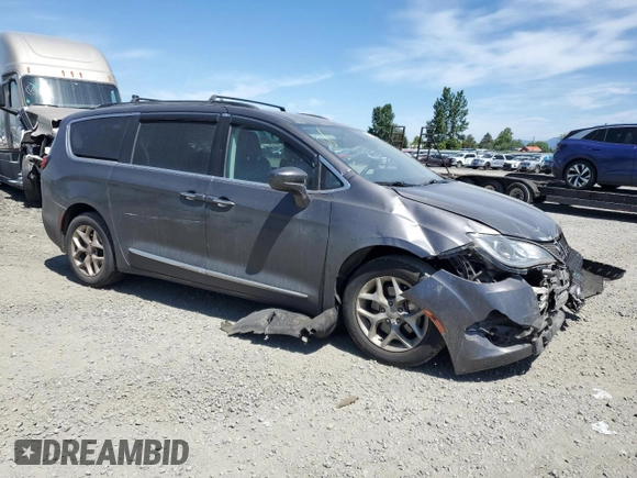 2017 Chrysler Pacifica Touring L z VIN 2C4RC1BG7HR598703, wystawiony jako Copart lot #52898815 z przebiegiem 106 720 mil mil oraz Szkoda całkowita • Salvage title. Historia ofert i sprzedaży dostępna na DreamBid. Obrazek 4.