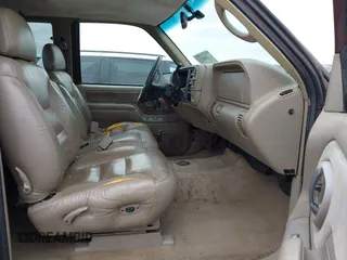 1997 Chevrolet Silverado 1500 with VIN 2GCEK19R2V1207315, listed as a IAAI auction lot 42058123 with 177,203 mi miles and . Bid and sale history available at DreamBid. Image 5.