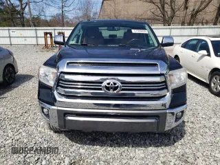 2017 Toyota Tundra Platinum z VIN 5TFAY5F12HX629644, wystawiony jako Copart lot #51500855 z przebiegiem 46 056 mil mil oraz Szkoda całkowita • Salvage title. Historia ofert i sprzedaży dostępna na DreamBid. Obrazek 5.