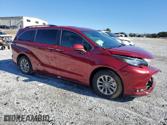 2022 Toyota Sienna XLE with VIN 5TDYRKEC8NS130037, listed as a Copart auction lot 85440074 with 31,357 mi miles and Salvage Title. Bid and sale history available at carsss.com. Image 4.