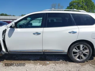 2013 Nissan Pathfinder SV with VIN 5N1AR2MN6DC661849, listed as a IAAI auction lot 41968295 with 186,113 mi miles. Bid and sale history available at carsss.com. Image 15.