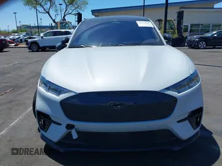 2021 Ford Mustang Mach-E GT z VIN 3FMTK4SX7MME00127, wystawiony jako IAAI lot #42229237 z przebiegiem 19 203 mil mil oraz . Historia ofert i sprzedaży dostępna na DreamBid. Obrazek 13.