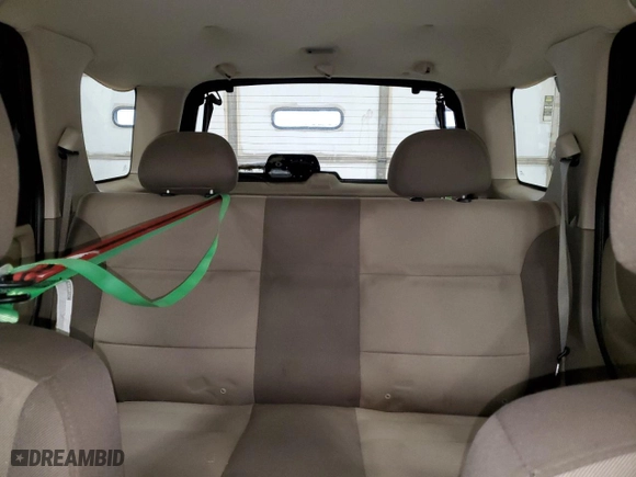 2003 Ford Escape XLS Popular with VIN 1FMYU92103KA03082, listed as a Copart auction lot 85186524 with 216,071 mi miles and Clean Title. Bid and sale history available at carsss.com. Image 10.