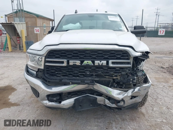 2022 Ram 2500 Tradesman with VIN 3C6UR5CL3NG130973, listed as a IAAI auction lot 42159421 with 156,800 mi miles. Bid and sale history available at carsss.com. Image 6.