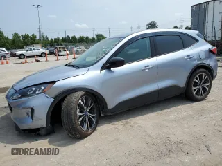 2022 Ford Escape SE z VIN 1FMCU0G60NUB64016, wystawiony jako Copart lot #63754774 z przebiegiem 11 472 mil mil oraz Szkoda całkowita • Salvage title. Historia ofert i sprzedaży dostępna na DreamBid. Obrazek 1.