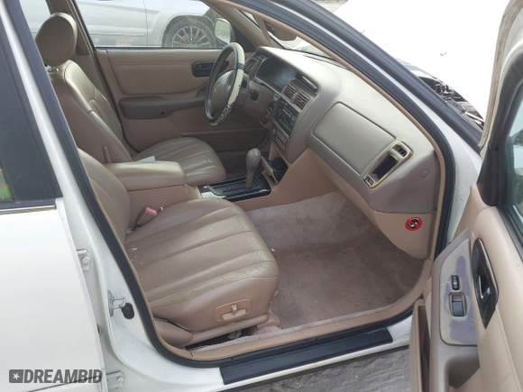 1997 Toyota Avalon XL with VIN 4T1BF12B1VU144017, listed as a IAAI auction lot 41602761 with 163,955 mi miles. Bid and sale history available at carsss.com. Image 5.
