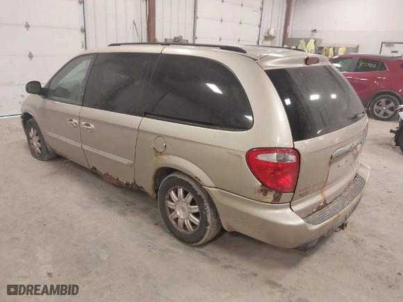 2006 Chrysler Town & Country LWB Touring with VIN 2A4GP54L66R822998, listed as a IAAI auction lot 41820263 with 282,439 mi miles. Bid and sale history available at carsss.com. Image 3.