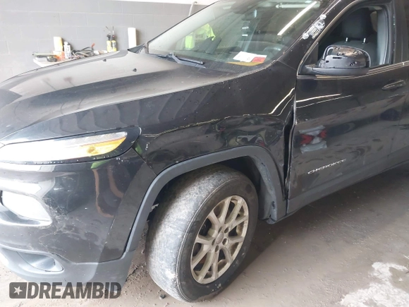 2015 Jeep Cherokee Latitude с VIN 1C4PJMCS6FW792306, выставлен на аукционе IAAI как лот 42311276 с пробегом 162 791 миль миль и . История ставок и продаж доступна на DreamBid. Изображение 6.