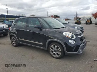 2014 FIAT 500L Trekking with VIN ZFBCFADH5EZ015259, listed as a Copart auction lot 86390284 with 83,607 mi miles and Salvage Title. Bid and sale history available at DreamBid. Image 4.