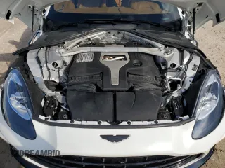 2023 Aston Martin DBX 707 z VIN SD7VUJBW4PTV06800, wystawiony jako Copart lot #79056214 z przebiegiem 6575 mil mil oraz Nie do naprawy. Historia ofert i sprzedaży dostępna na DreamBid. Obrazek 12.