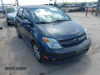 2006 Scion xA z VIN JTKKT624860159143, wystawiony jako IAAI lot #42209647 z przebiegiem 206 949 mil mil oraz . Historia ofert i sprzedaży dostępna na DreamBid. Obrazek 1.