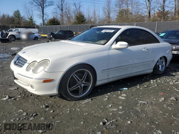2005 Mercedes-Benz CLK 320 z VIN WDBTJ65J95F148455, wystawiony jako Copart lot #46661625 z przebiegiem 172 524 mil mil oraz Szkody całkowita. Historia ofert i sprzedaży dostępna na DreamBid. Obrazek 1.